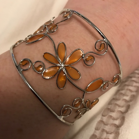 Metal Open-Work Floral Statement Cuff - silver tone - Picture 2 of 6